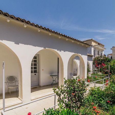 Lena Kassiopi Apartments Exteriér fotografie
